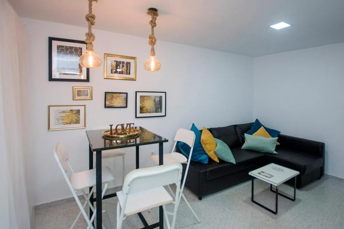 Apartamento Con Encanto Y Ubicacion Perfecta Cádiz 0*,  Spanien