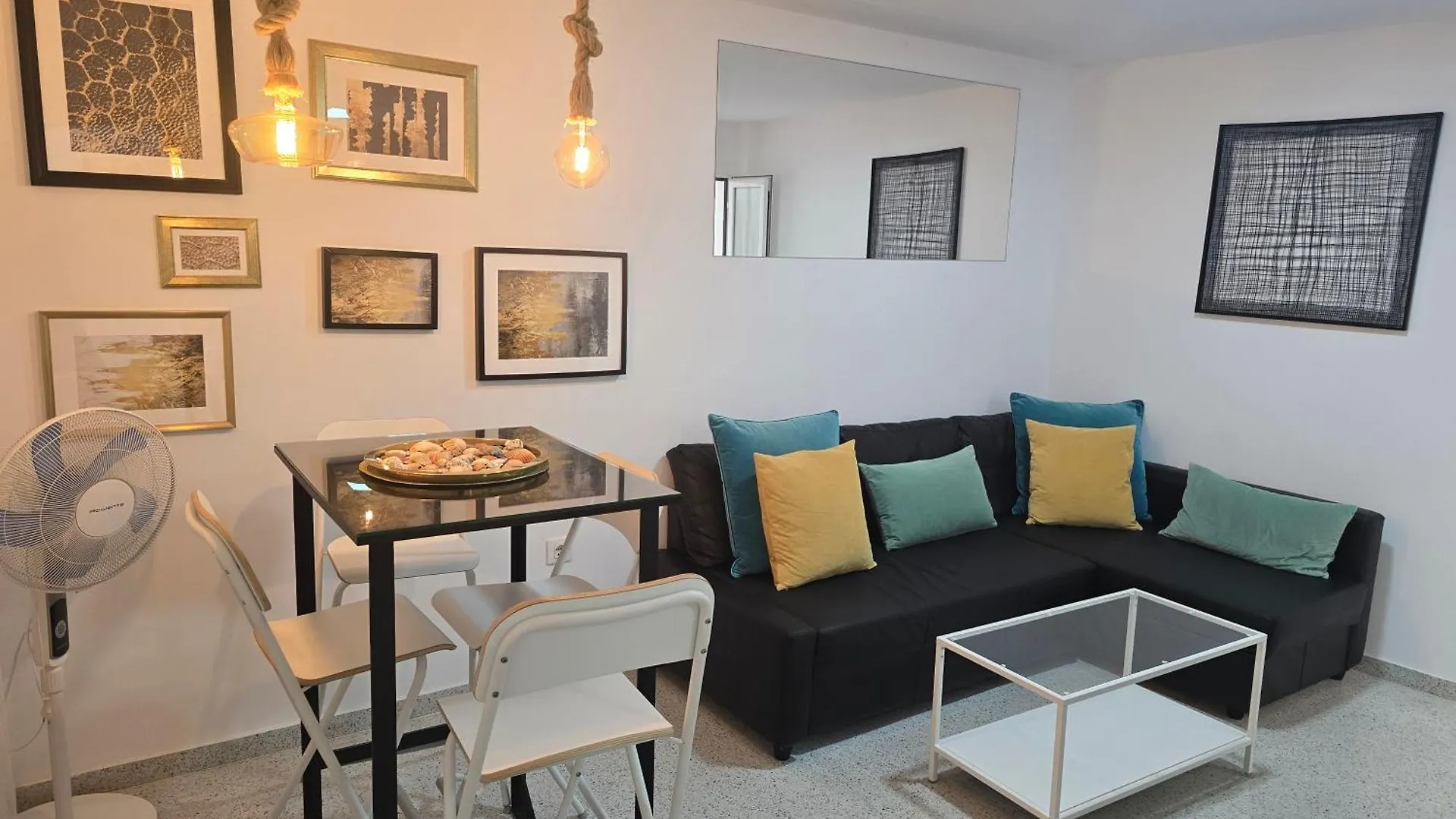Apartamento Con Encanto Y Ubicacion Perfecta Cadiz